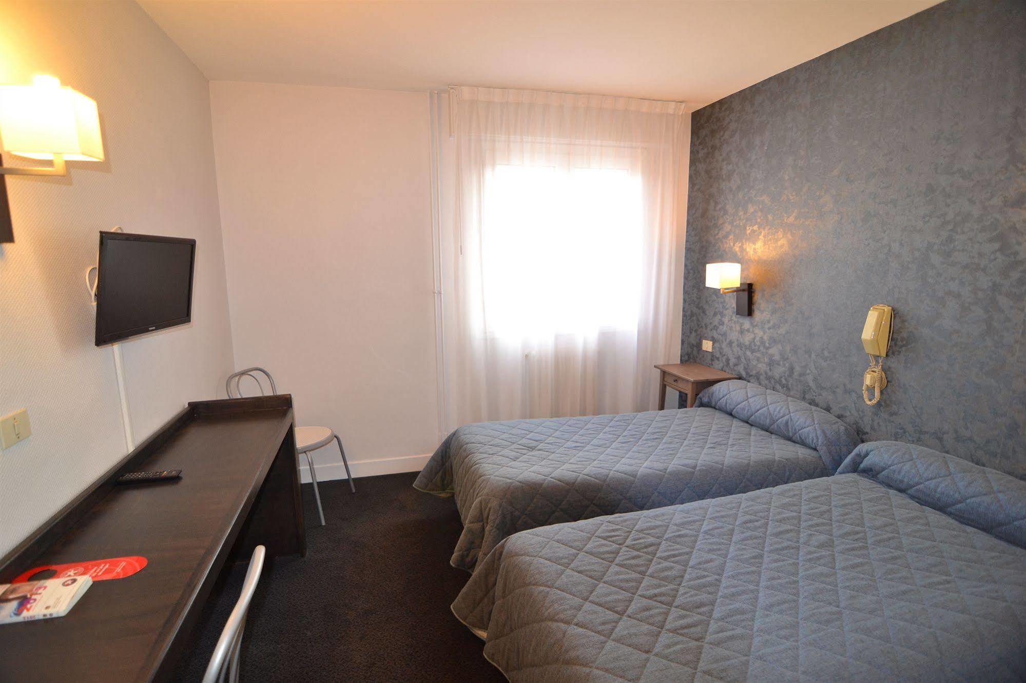 Brit - Le France Hotel